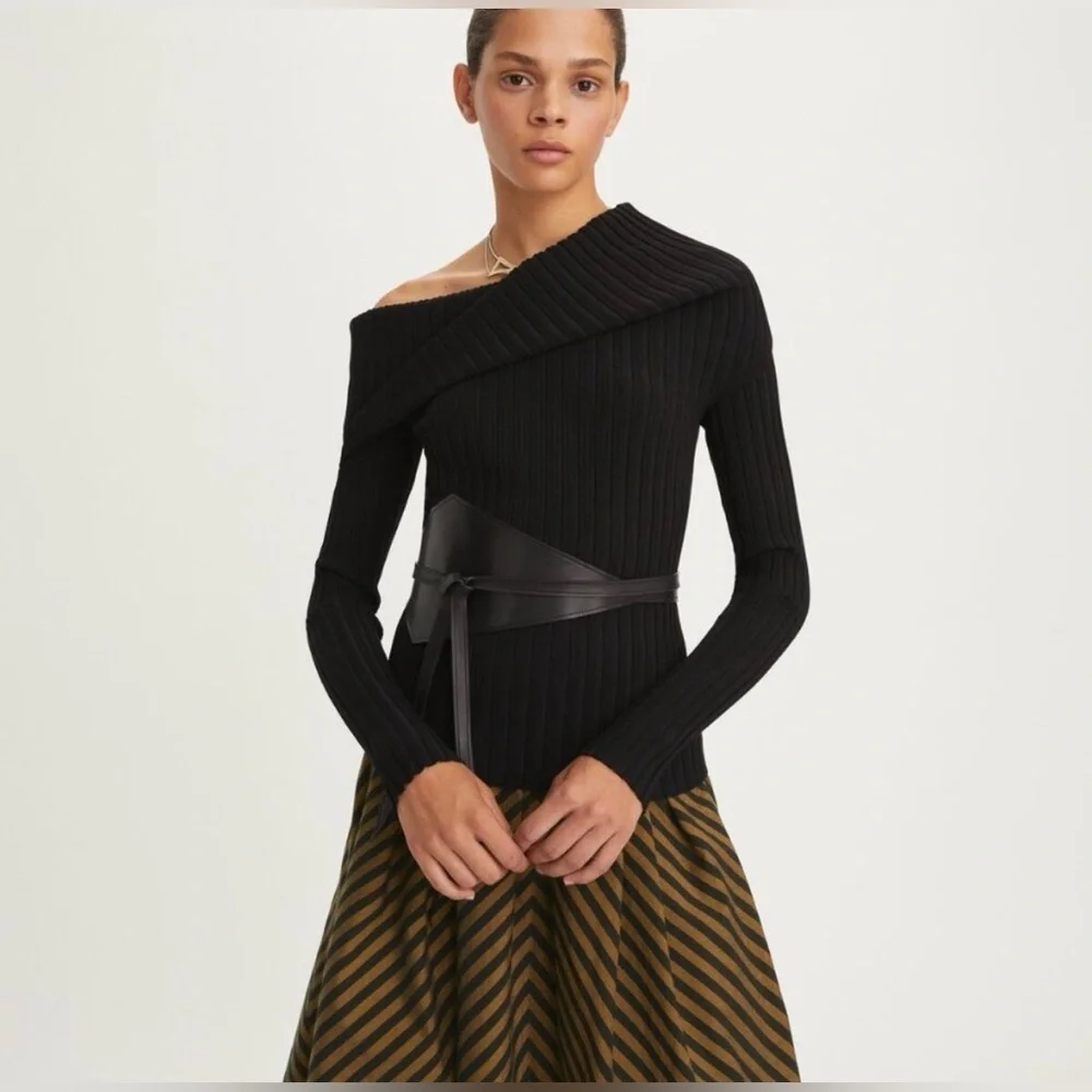 Tory Burch black off the shoulder sweater size medium - Picture 5 of 5